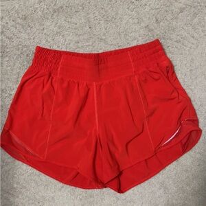 Lululemon Hotty Hot Shorts 4 in